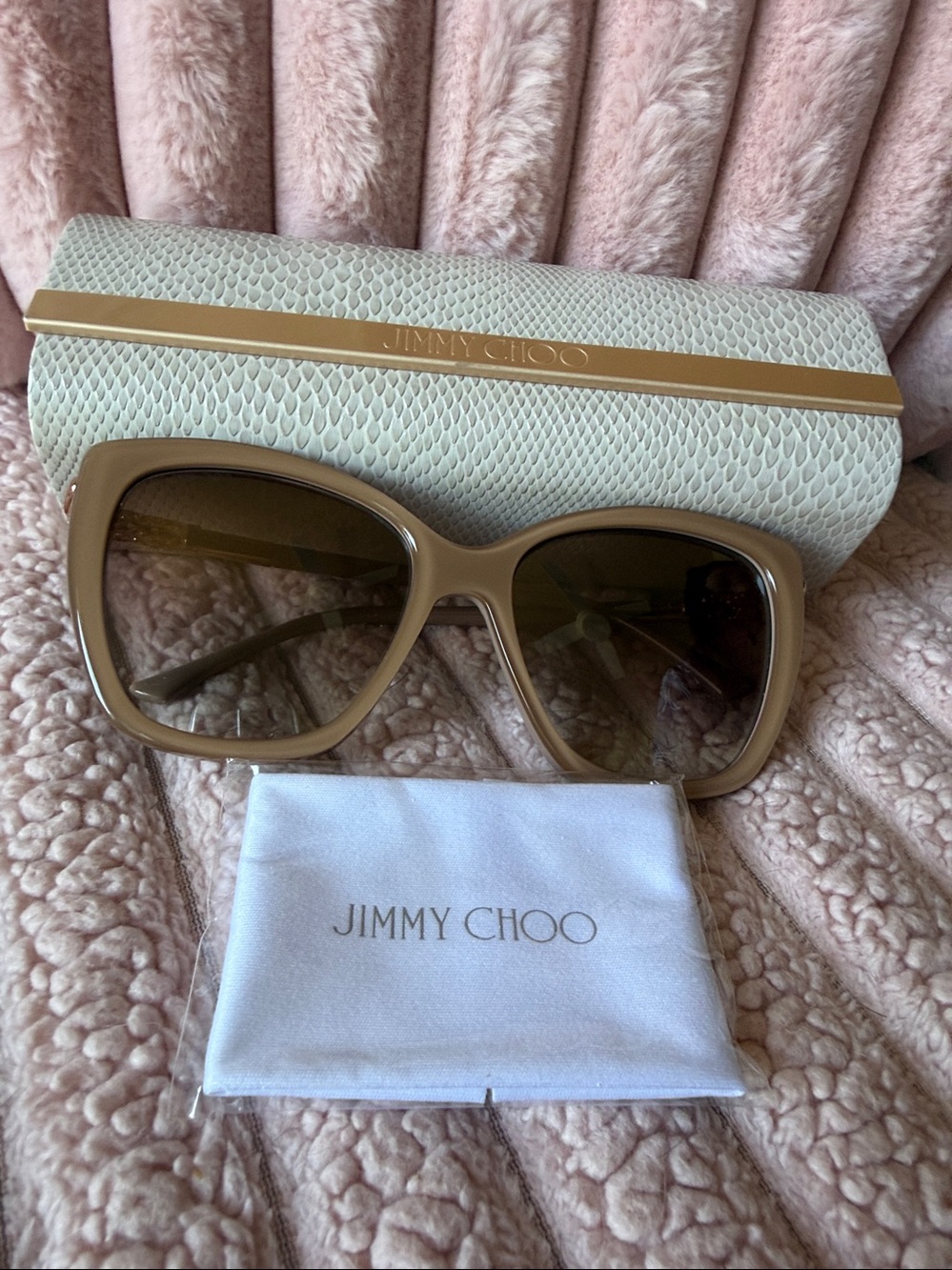 🕶️Jimmy Choo sunglasses and case - perfect for summer! ☀️